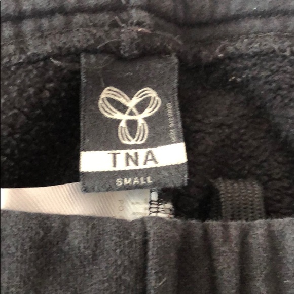 ✨3 for $25✨ TNA Sweatpants - Picture 4 of 4